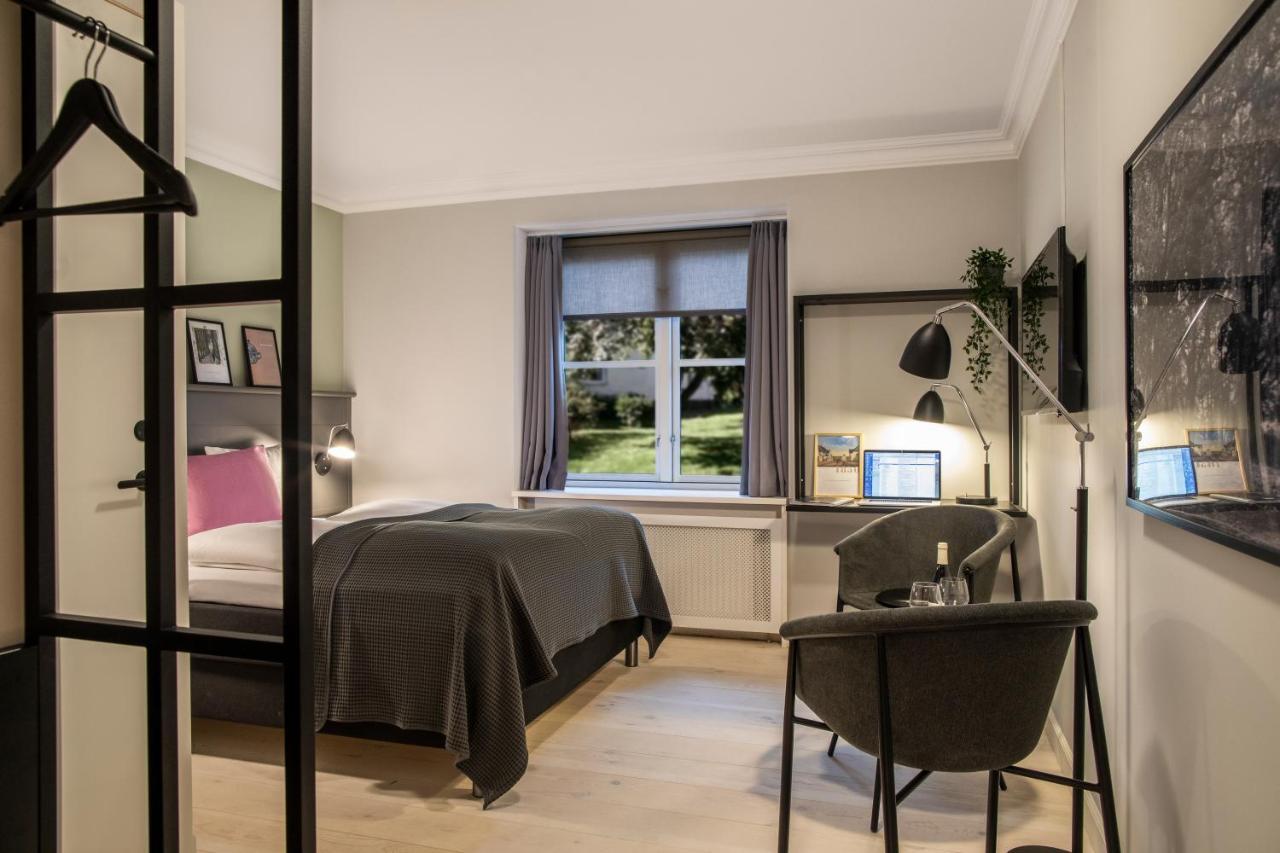 Hotel Fredensborg Store Kro Extérieur photo