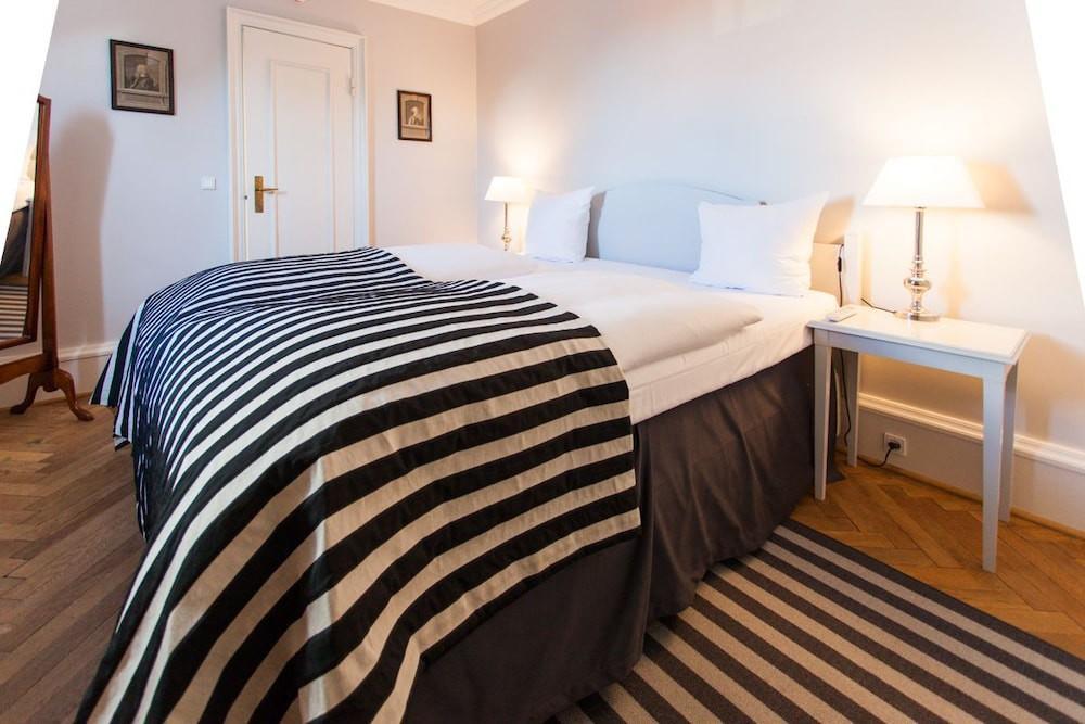 Hotel Fredensborg Store Kro Extérieur photo