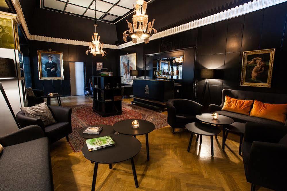 Hotel Fredensborg Store Kro Extérieur photo